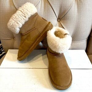BearPaw Tan Ankle Boots with Cream Fur